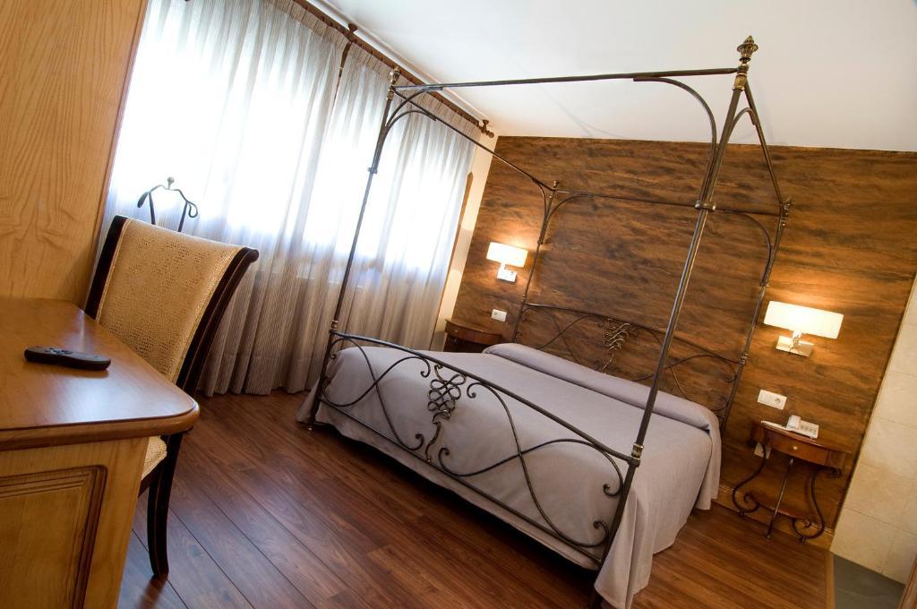 Rivera Del Duero San Esteban De Gormaz Phòng bức ảnh