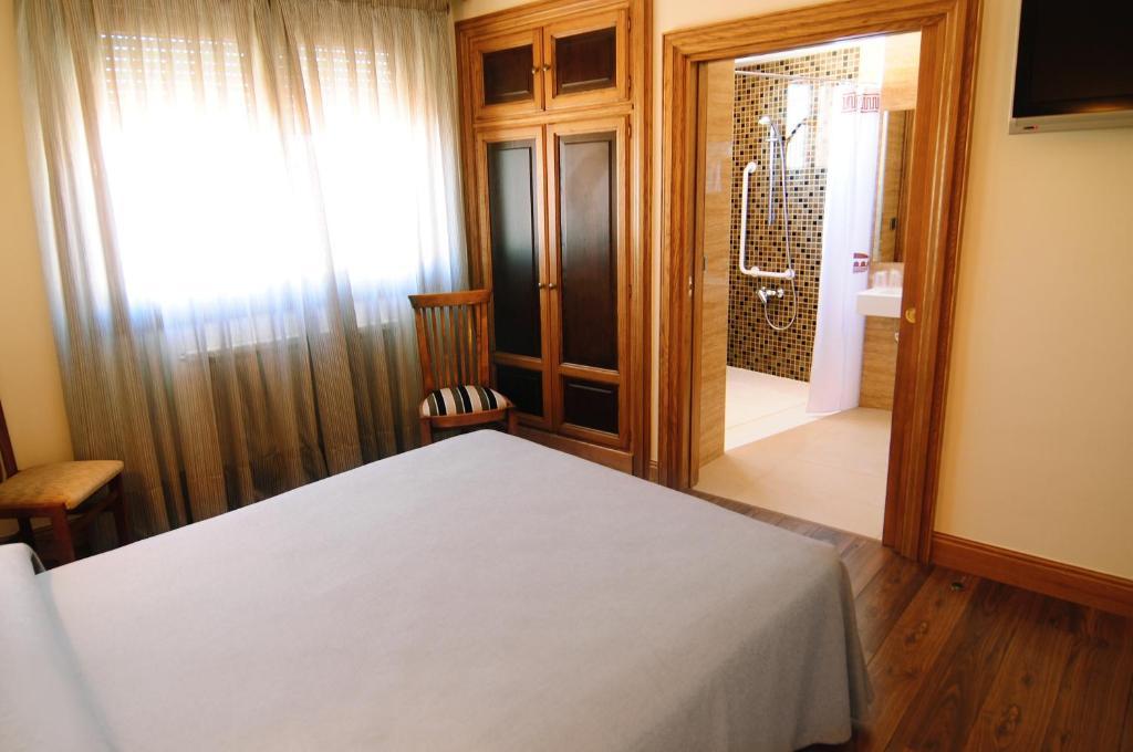 Rivera Del Duero San Esteban De Gormaz Phòng bức ảnh
